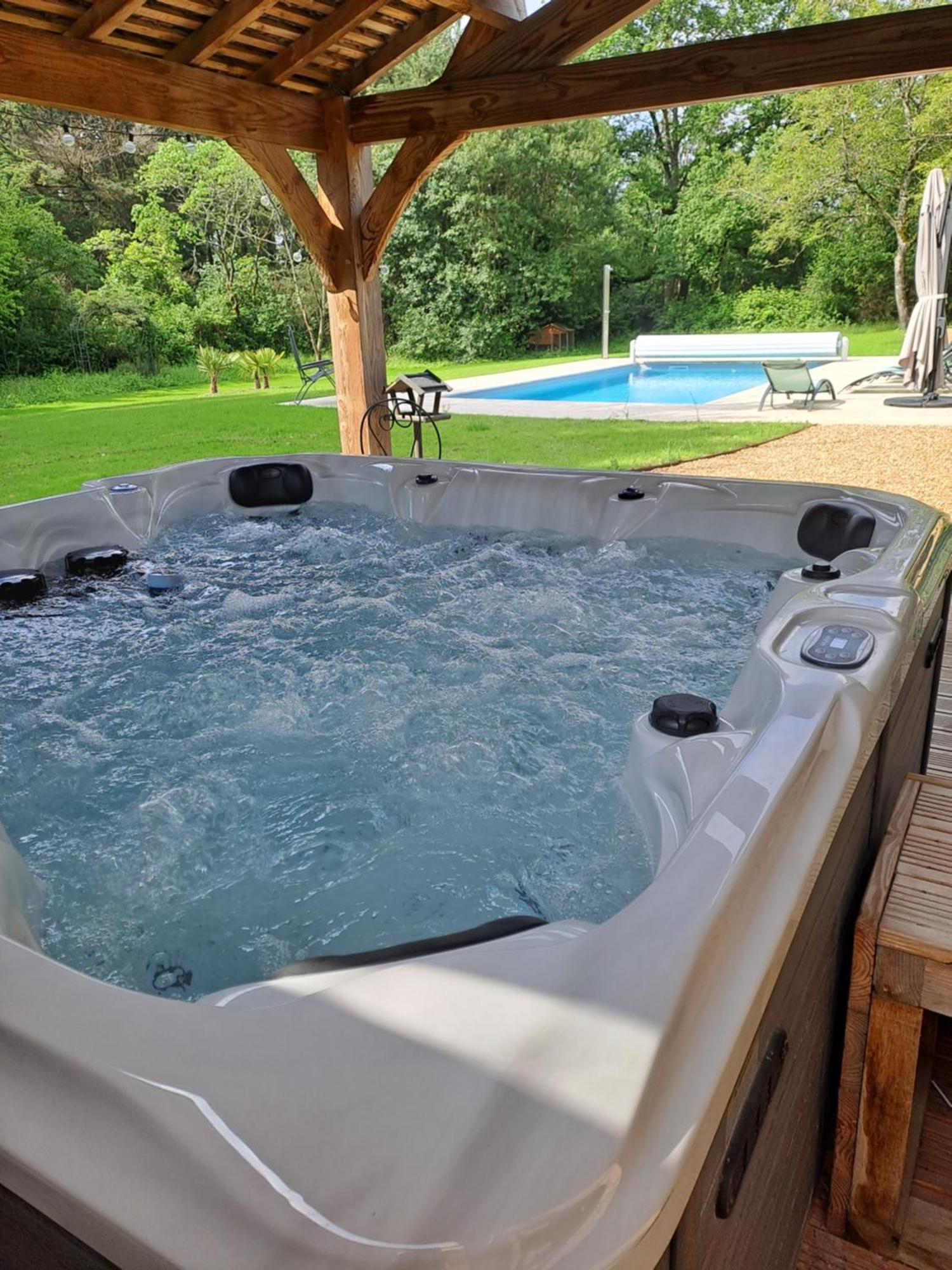 シュジ・シュル・シゼ La Rossignolerie - La Familiale Vigneronne Bed & Breakfast エクステリア 写真